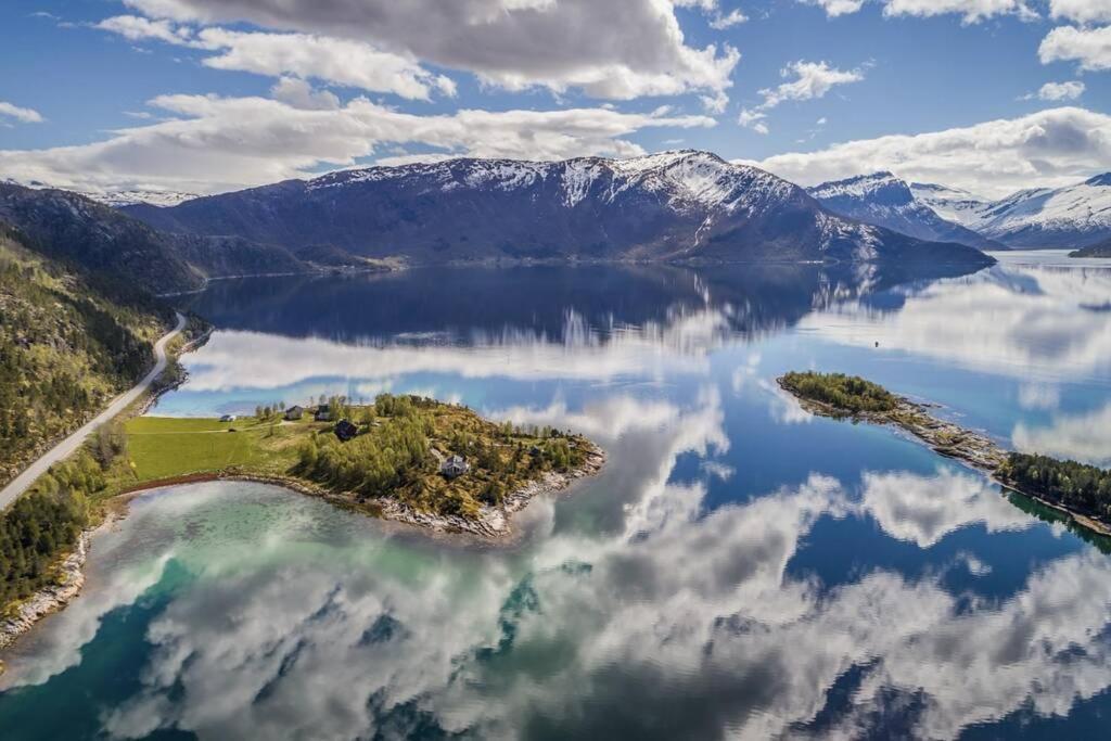 Efjord And Stetind Resort - Cabin Kobbernestinden Ballangen Exteriér fotografie