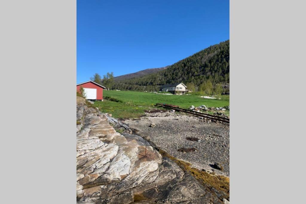 Efjord And Stetind Resort - Cabin Kobbernestinden Ballangen Exteriér fotografie