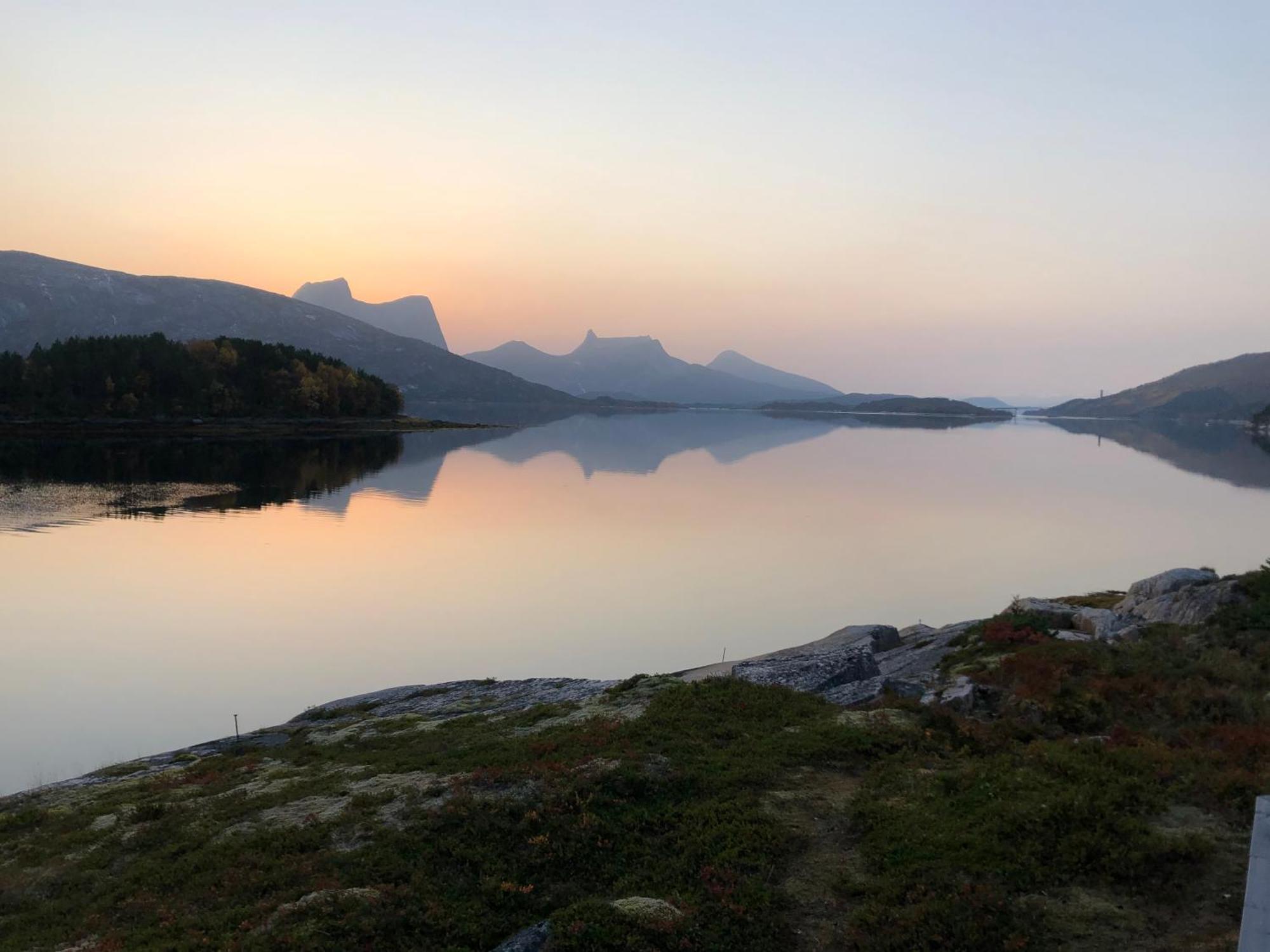 Efjord And Stetind Resort - Cabin Kobbernestinden Ballangen Exteriér fotografie